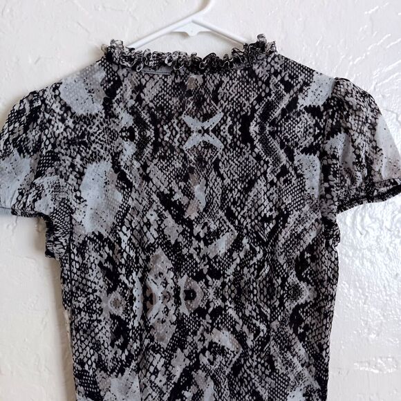 INC Top Women Small Ruffled Snakeskin Button front fairygrunge Y2k - Picture 9 of 11